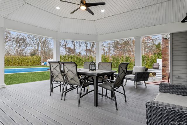 4 Chestnut Lane, East Quogue, NY 11942