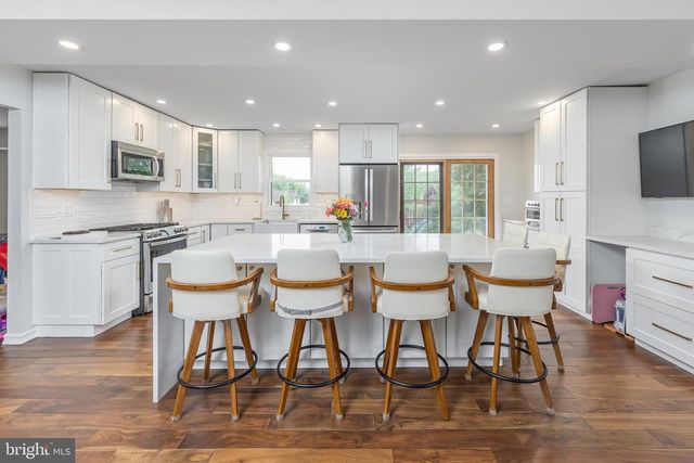 45 COUNTRY WALK, Cherry Hill, NJ 08003