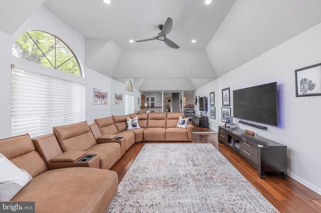 45 COUNTRY WALK, Cherry Hill, NJ 08003