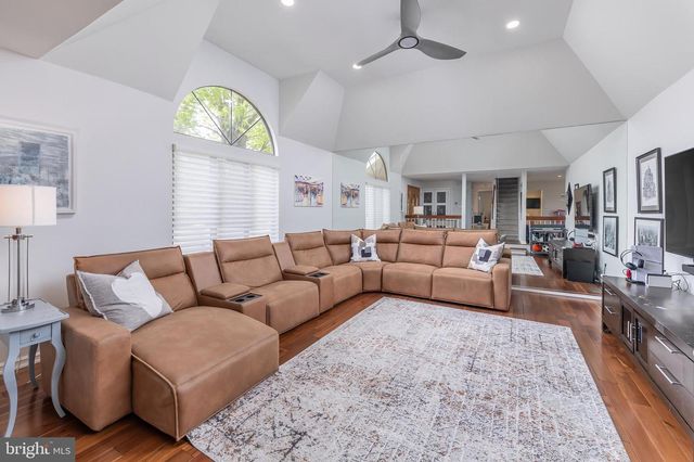 45 COUNTRY WALK, Cherry Hill, NJ 08003