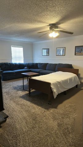 602 W Karnes, Robinson, TX 76706