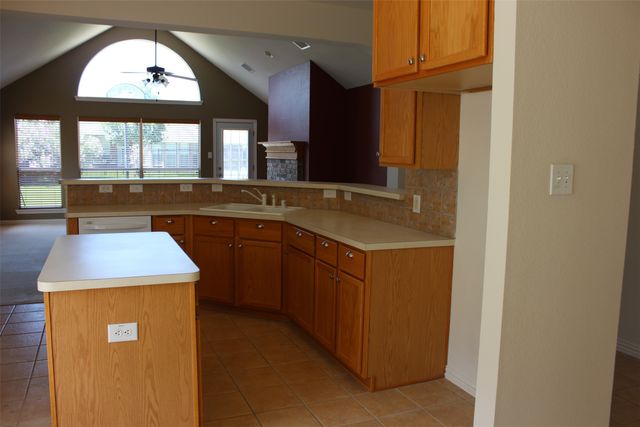 6202 Crestmere Lane, Sachse, TX 75048