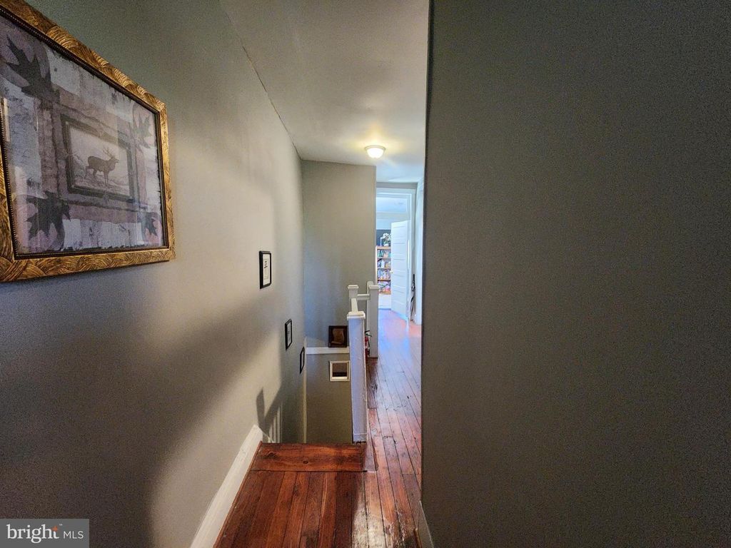 Image 11 of property listing at 4236 PARK HEIGHTS AVE, Baltimore, MD 21215