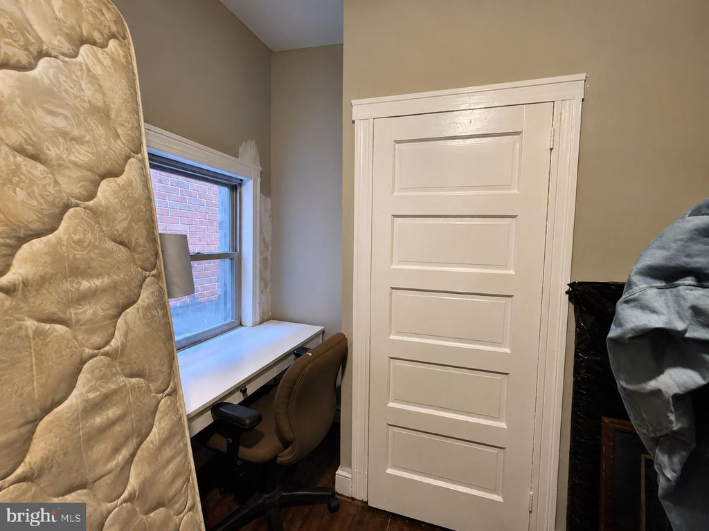 Image 23 of property listing at 4236 PARK HEIGHTS AVE, Baltimore, MD 21215