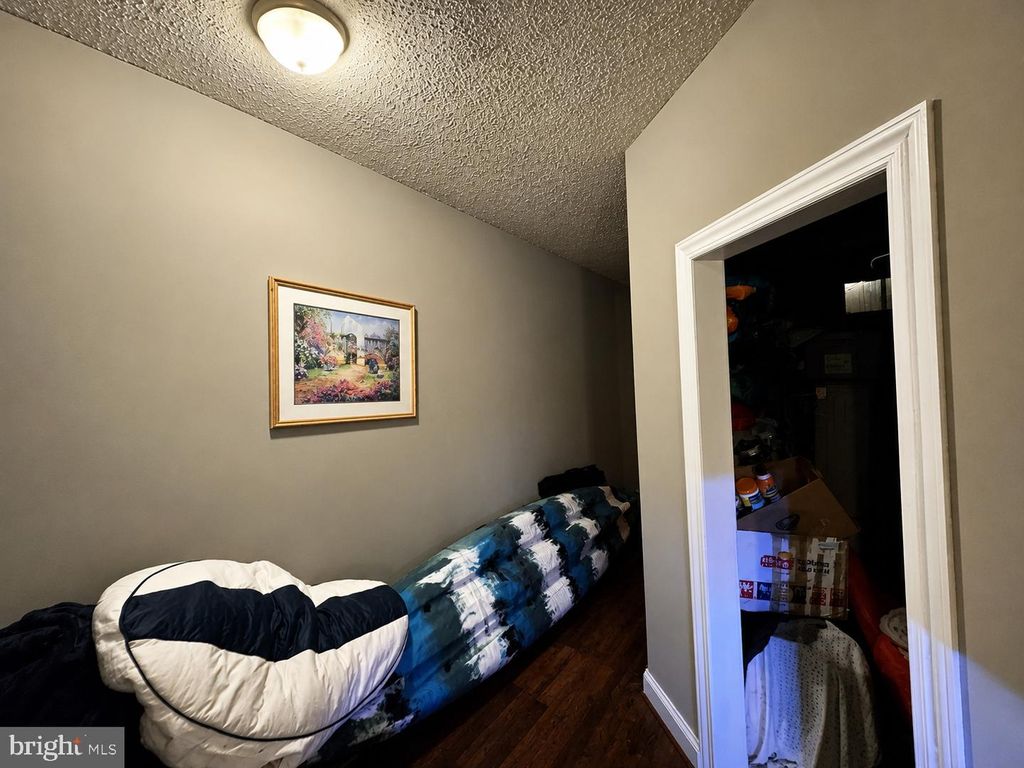 Image 6 of property listing at 4236 PARK HEIGHTS AVE, Baltimore, MD 21215