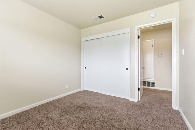 244 E Earl Way, Hanford, CA 93230