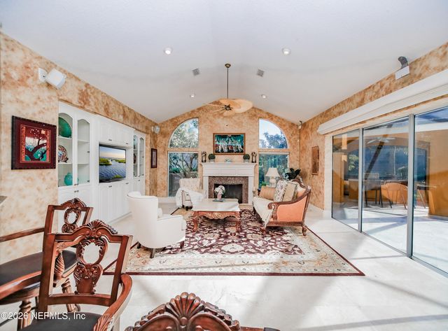 1326 CHARTER Court E, Jacksonville, FL 32225