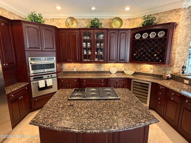 1326 CHARTER Court E, Jacksonville, FL 32225