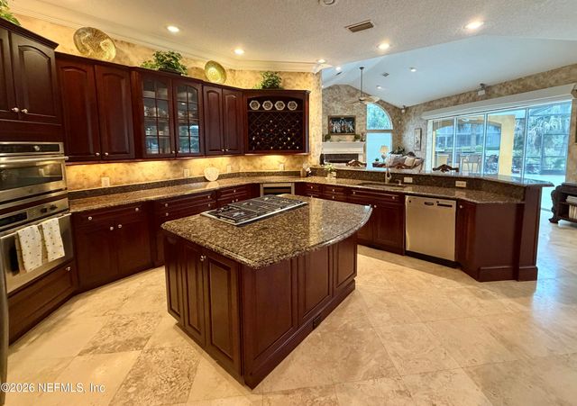 1326 CHARTER Court E, Jacksonville, FL 32225