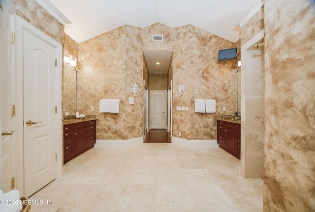 1326 CHARTER Court E, Jacksonville, FL 32225