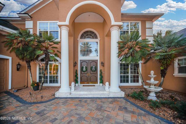 1326 CHARTER Court E, Jacksonville, FL 32225