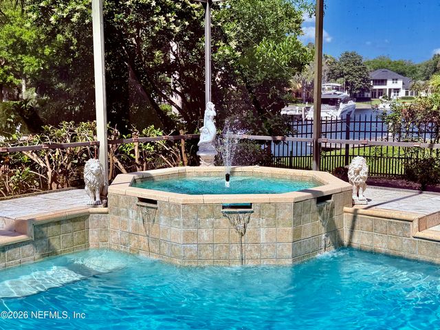 1326 CHARTER Court E, Jacksonville, FL 32225