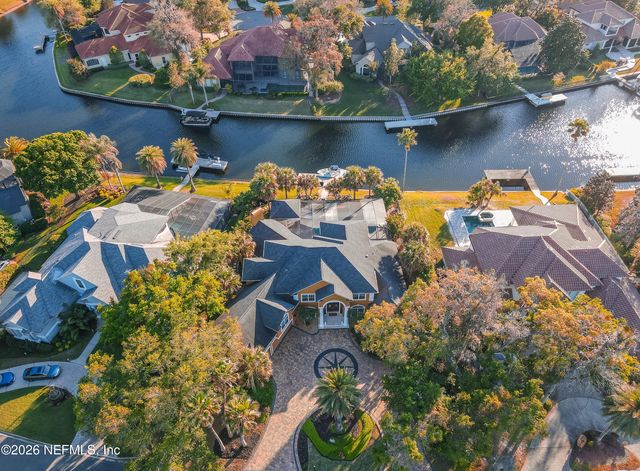 1326 CHARTER Court E, Jacksonville, FL 32225