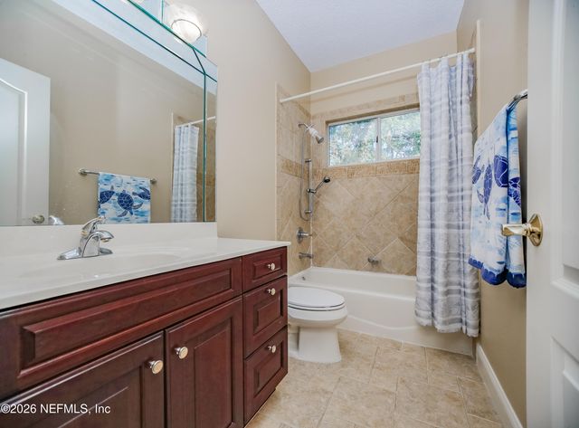 1326 CHARTER Court E, Jacksonville, FL 32225