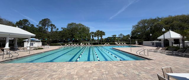 1326 CHARTER Court E, Jacksonville, FL 32225