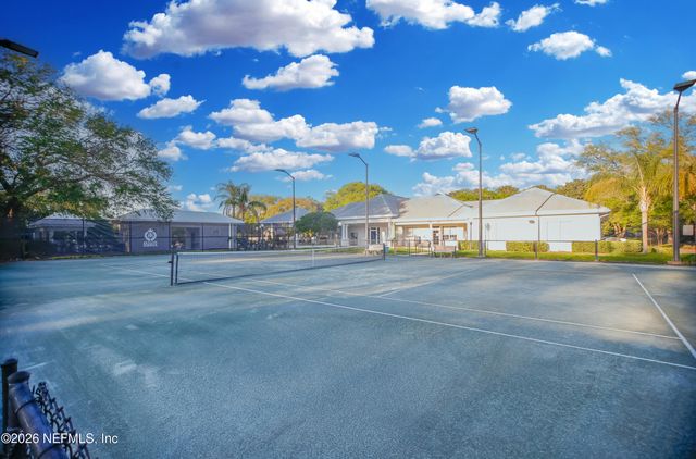 1326 CHARTER Court E, Jacksonville, FL 32225