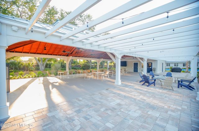 1326 CHARTER Court E, Jacksonville, FL 32225