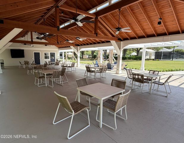 1326 CHARTER Court E, Jacksonville, FL 32225