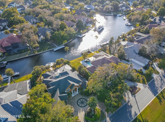 1326 CHARTER Court E, Jacksonville, FL 32225