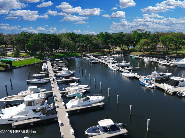 1326 CHARTER Court E, Jacksonville, FL 32225