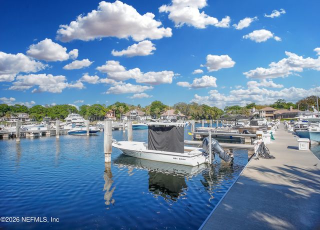 1326 CHARTER Court E, Jacksonville, FL 32225