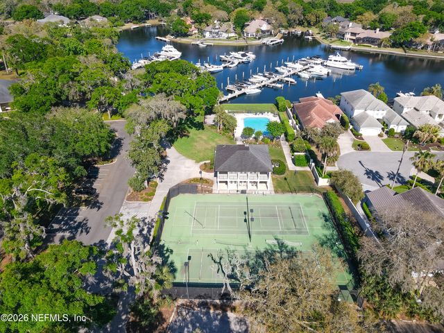 1326 CHARTER Court E, Jacksonville, FL 32225