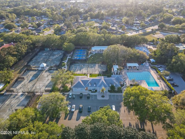 1326 CHARTER Court E, Jacksonville, FL 32225