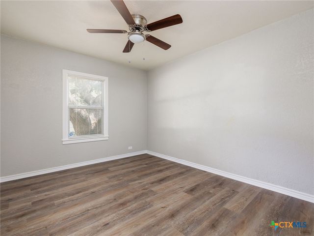 207 W 14th Avenue, Belton, TX 76513