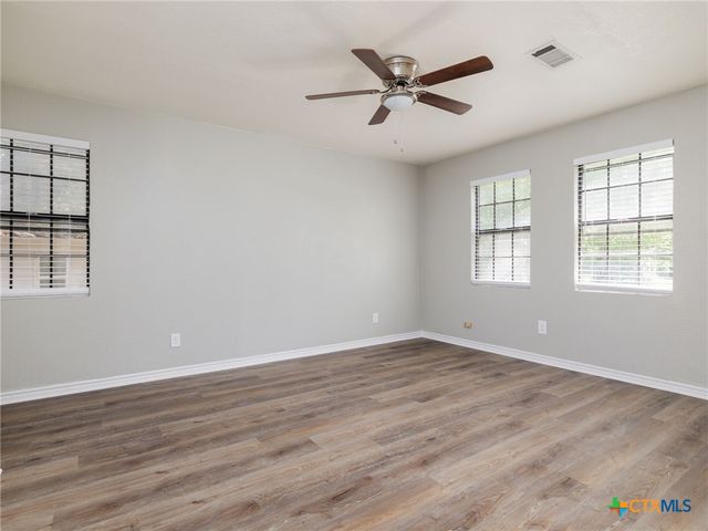 207 W 14th Avenue, Belton, TX 76513