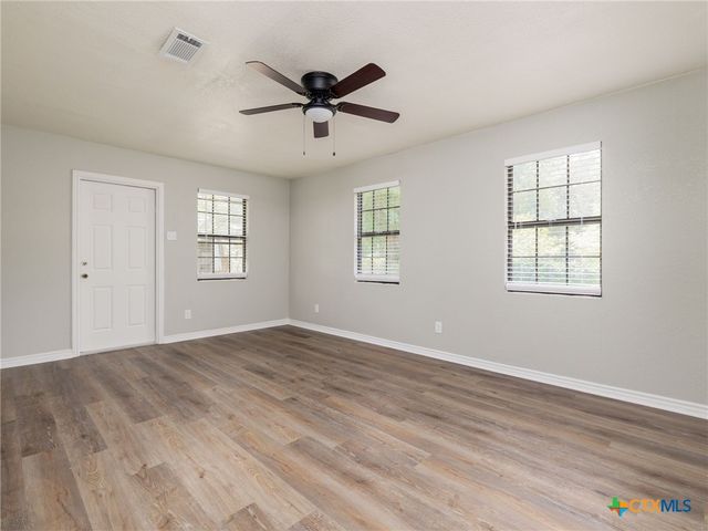 207 W 14th Avenue, Belton, TX 76513