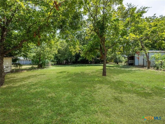 207 W 14th Avenue, Belton, TX 76513