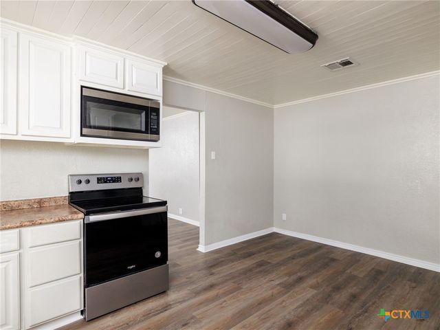 207 W 14th Avenue, Belton, TX 76513