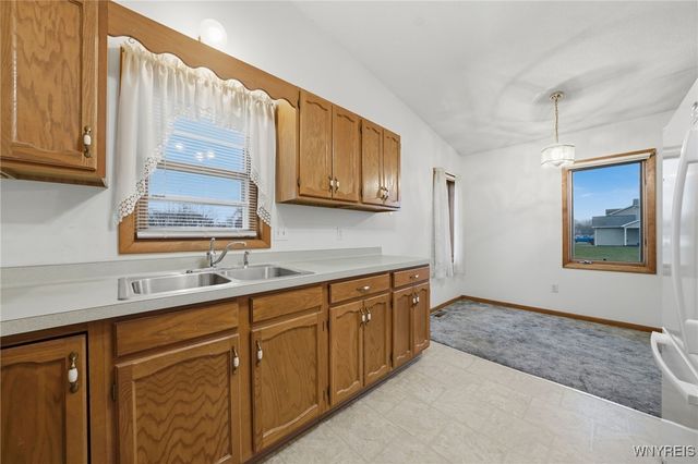 5637 Jeffrey Drive, Lockport Town, NY 14094