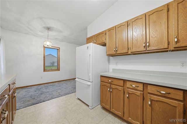 5637 Jeffrey Drive, Lockport Town, NY 14094