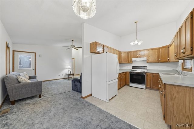 5637 Jeffrey Drive, Lockport Town, NY 14094