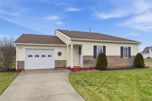 5637 Jeffrey Drive, Lockport Town, NY 14094