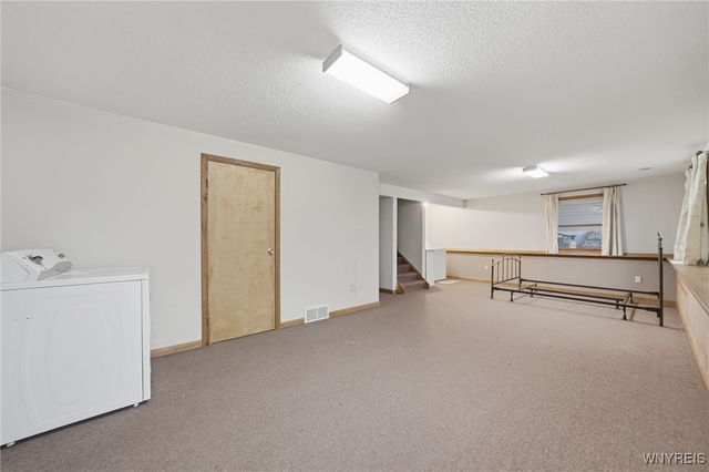 5637 Jeffrey Drive, Lockport Town, NY 14094