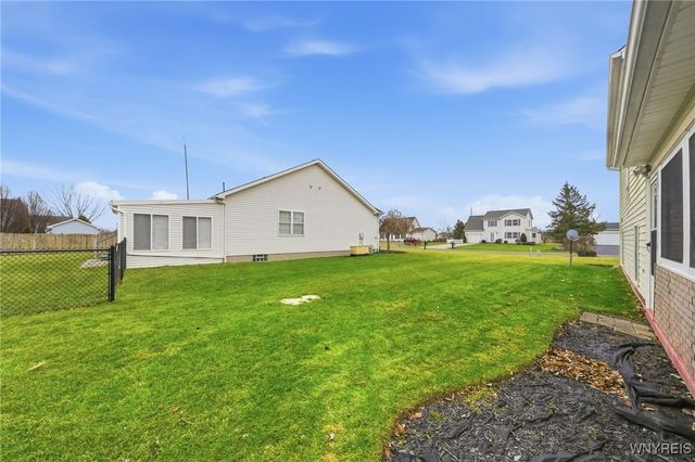 5637 Jeffrey Drive, Lockport Town, NY 14094