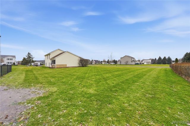 5637 Jeffrey Drive, Lockport Town, NY 14094