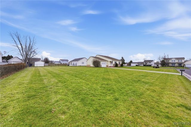 5637 Jeffrey Drive, Lockport Town, NY 14094