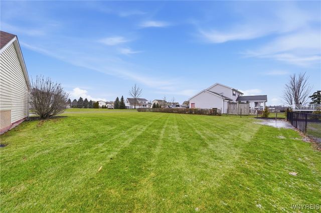 5637 Jeffrey Drive, Lockport Town, NY 14094