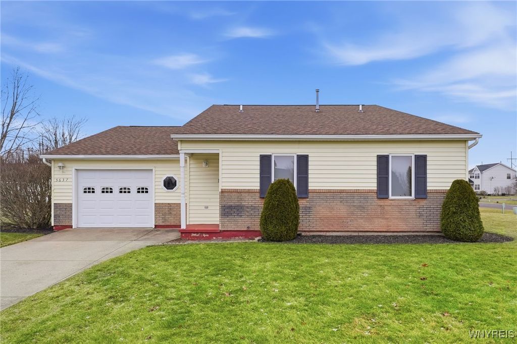 5637 Jeffrey Drive, Lockport Town, NY 14094