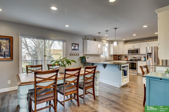 2009 Liberty Lane, Papillion, NE 68133