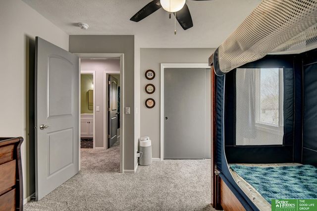 2009 Liberty Lane, Papillion, NE 68133