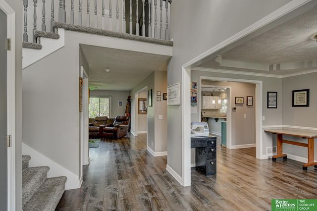 2009 Liberty Lane, Papillion, NE 68133