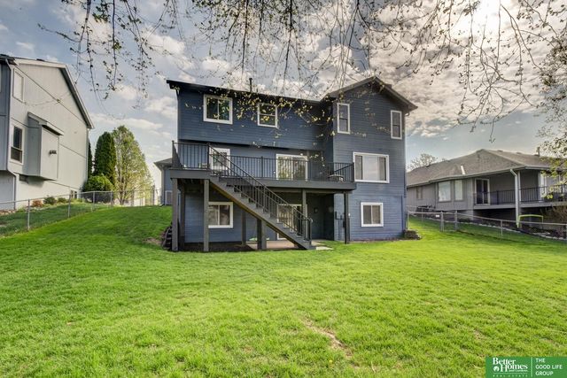 2009 Liberty Lane, Papillion, NE 68133