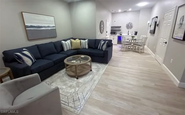 4031 Gulf Shore BLVD N 3E, Naples, FL 34103