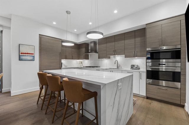 2047 Westcreek Lane 708, Houston, TX 77027