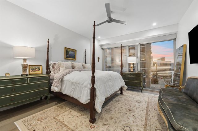 2047 Westcreek Lane 708, Houston, TX 77027