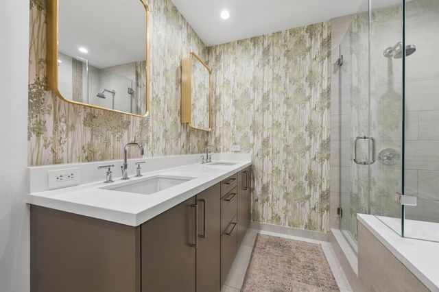 2047 Westcreek Lane 708, Houston, TX 77027